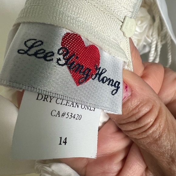 This was my daughter's communion dress, only wore it in church, size 14. - Picture 5 of 5